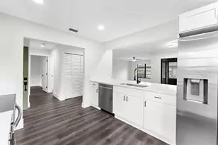 5014 Barrington Cir, Sarasota, FL 34234 - Photo 14