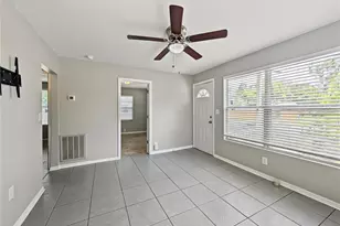 1708 6th Ave E, Bradenton, FL 34208 - Photo 4