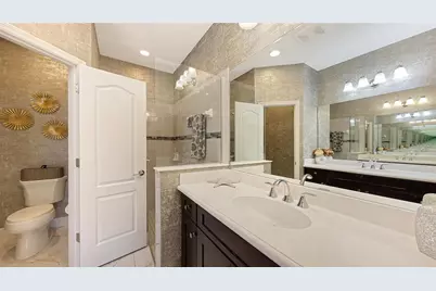 6423 Positano Court, Sarasota, FL 34243 - Photo 28