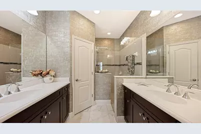 6423 Positano Court, Sarasota, FL 34243 - Photo 26