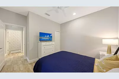 6423 Positano Court, Sarasota, FL 34243 - Photo 32