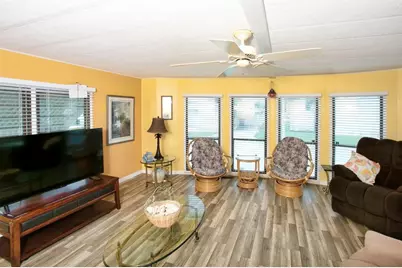 716 50th Avenue W, Bradenton, FL 34207 - Photo 2