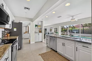 567 Bird Key Dr, Sarasota, FL 34236 - Photo 20