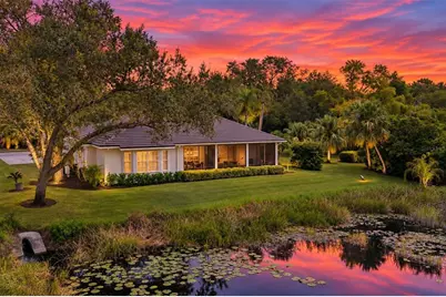 8708 Woodbriar Drive, Sarasota, FL 34238 - Photo 6