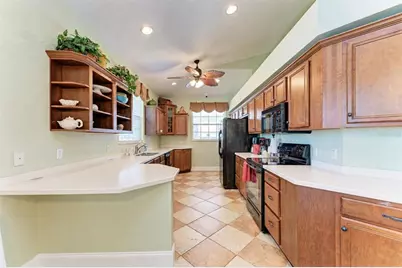 7751 33rd Street E, Sarasota, FL 34243 - Photo 48