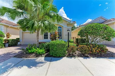 7751 33rd Street E, Sarasota, FL 34243 - Photo 1