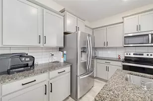 6593 Serenity Falls Ln, Sarasota, FL 34240 - Photo 12