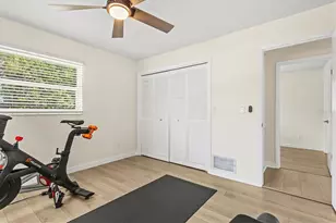 2923 Concord St, Sarasota, FL 34231 - Photo 32