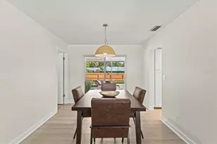 2923 Concord St, Sarasota, FL 34231 - Photo 10