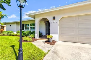 2923 Concord St, Sarasota, FL 34231 - Photo 2