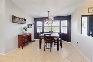 2461 Gold Oak Ct E, Sarasota, FL 34232 - Photo 12