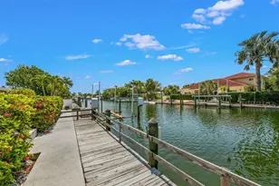 614 Gladstone Ln, Bradenton Beach, FL 34217 - Photo 14