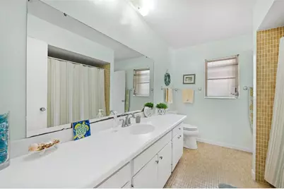 614 Gladstone Lane, Bradenton Beach, FL 34217 - Photo 34