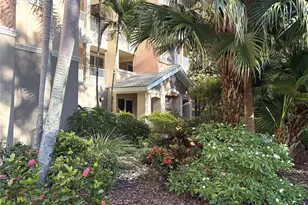 5122 Manorwood Dr, Sarasota, FL 34235 - Photo 2