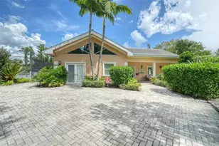 5122 Manorwood Dr, Sarasota, FL 34235 - Photo 44