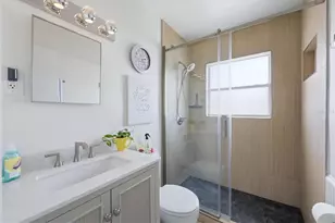 723 S Brink Ave, Sarasota, FL 34237 - Photo 16