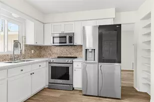 5420 Starwood Pl, Sarasota, FL 34232 - Photo 6