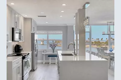 226 Golden Gate Point #44, Sarasota, FL 34236 - Photo 14