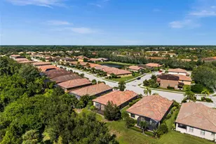 8212 36th St E, Sarasota, FL 34243 - Photo 40