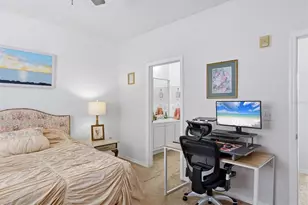5001 Baraldi Cir, Sarasota, FL 34235 - Photo 14