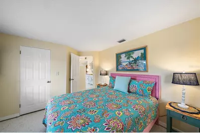 270 W Seminole Drive, Venice, FL 34293 - Photo 10