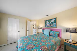 270 W Seminole Dr, Venice, FL 34293 - Photo 10