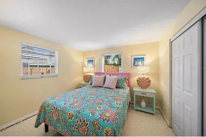270 W Seminole Drive, Venice, FL 34293 - Photo 12