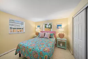 270 W Seminole Dr, Venice, FL 34293 - Photo 12