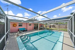 270 W Seminole Dr, Venice, FL 34293 - Photo 18