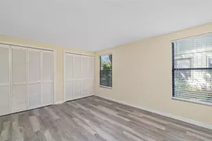 2004 Wood Hollow Pl, Sarasota, FL 34235 - Photo 20