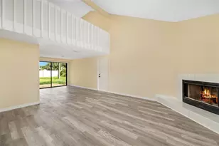 2004 Wood Hollow Pl, Sarasota, FL 34235 - Photo 8