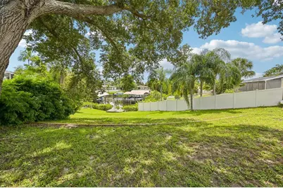 6701 3rd Street W, Bradenton, FL 34207 - Photo 12