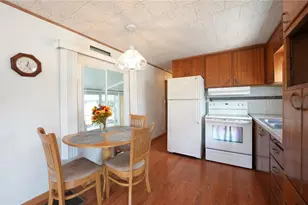 210 Southwinds Dr, Sarasota, FL 34231 - Photo 8