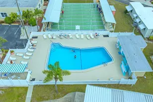 210 Southwinds Dr, Sarasota, FL 34231 - Photo 2