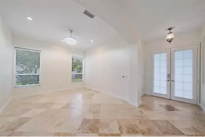 11915 Clubhouse Drive, Lakewood Ranch, FL 34202 - Photo 10