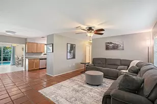 5338 Foxwood Dr, Sarasota, FL 34232 - Photo 4