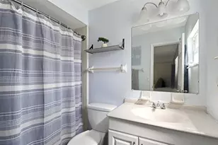5338 Foxwood Dr, Sarasota, FL 34232 - Photo 16