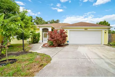 5631 Bent Oak Drive, Sarasota, FL 34232 - Photo 2