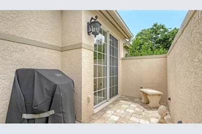 3477 Hadfield Greene #2, Sarasota, FL 34235 - Photo 10