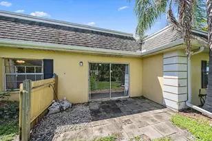 2423 Aspinwall St, Sarasota, FL 34237 - Photo 6