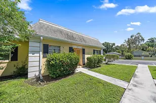 2423 Aspinwall St, Sarasota, FL 34237 - Photo 2