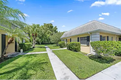 2423 Aspinwall Street #2423, Sarasota, FL 34237 - Photo 4