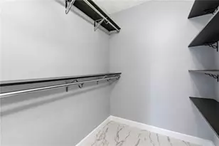 5601 Bentgrass Dr, Sarasota, FL 34235 - Photo 18