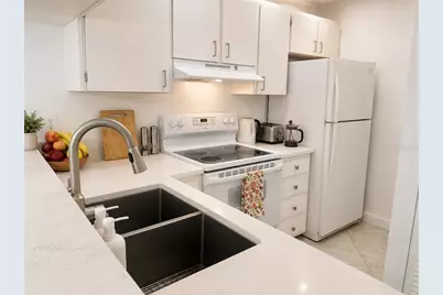 3221 Beneva Road #204, Sarasota, FL 34232 - Photo 6