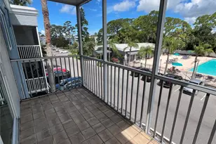 2740 Coconut Bay Ln Ln, Sarasota, FL 34237 - Photo 6