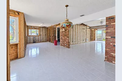 13401 1st Street E, Madeira Beach, FL 33708 - Photo 14