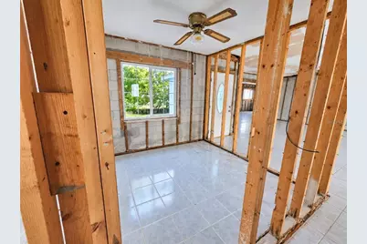 13401 1st Street E, Madeira Beach, FL 33708 - Photo 32