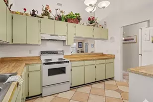 5031 Barrington Cir, Sarasota, FL 34234 - Photo 12