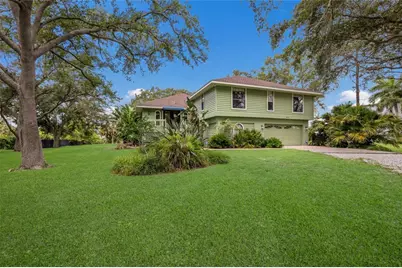 918 99th Street NW, Bradenton, FL 34209 - Photo 2