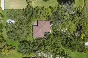918 99th St NW, Bradenton, FL 34209 - Photo 4